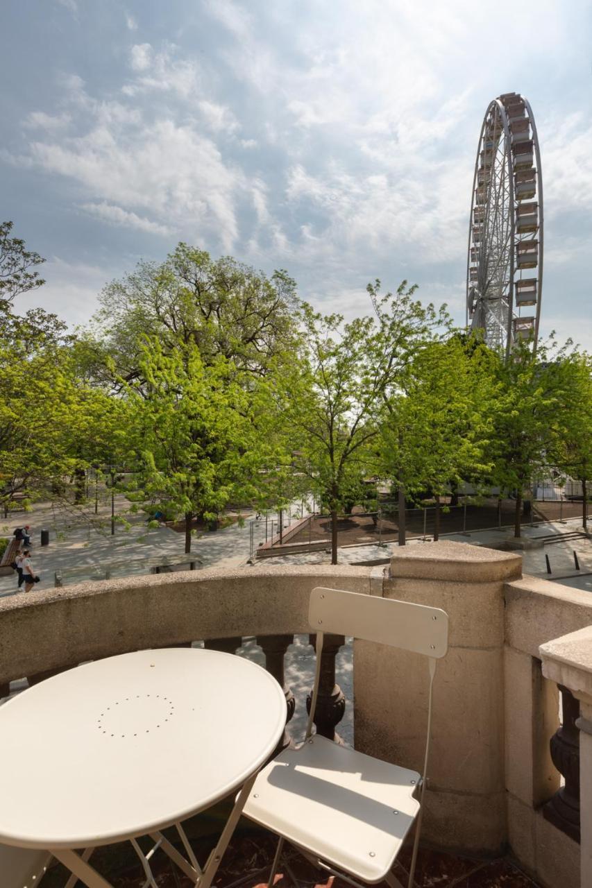 Super Central 2br-2bt with Balcony&View&Sauna&Jacuzzi 1