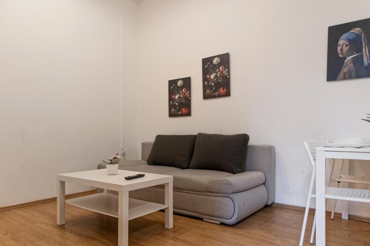 Beautiful 1br Apartment - Perfect for Longstays (Adults Only) 1
