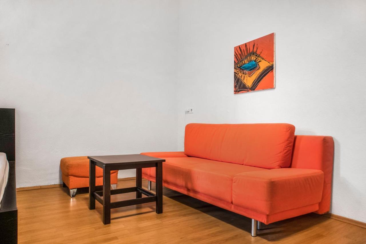 Chic Apartment - Very Central And Well Connected 1