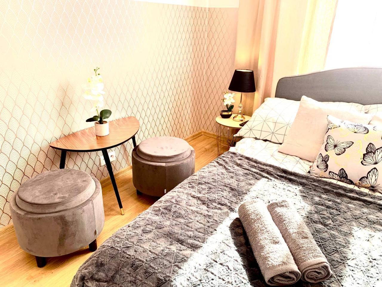 Clicktheflat Royal Route Warecka Apart Rooms 1