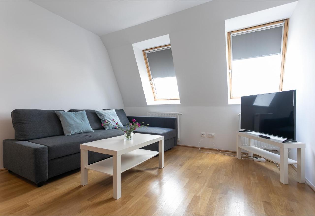 Between Schoenbrunn And City Center Apt 35 2