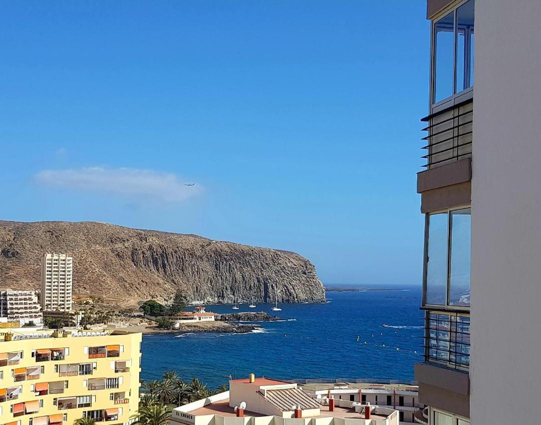 First Line, Upscale Apartment Los Cristianos! Free Parking 1
