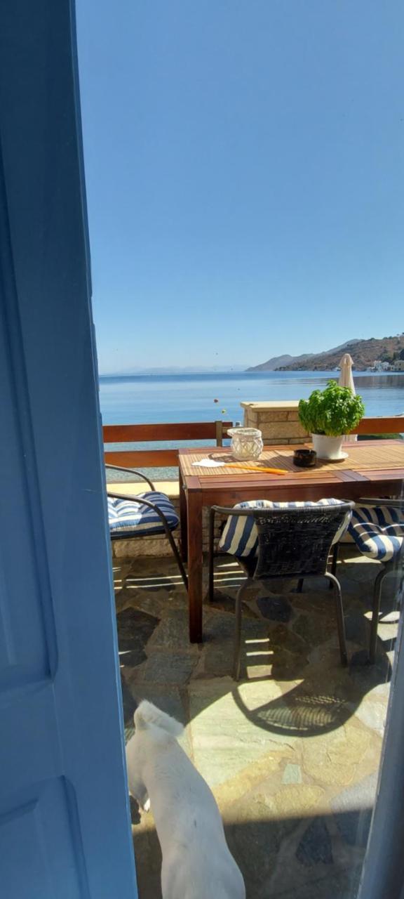 Symi . Villa Calme (Sur la Mer). 1