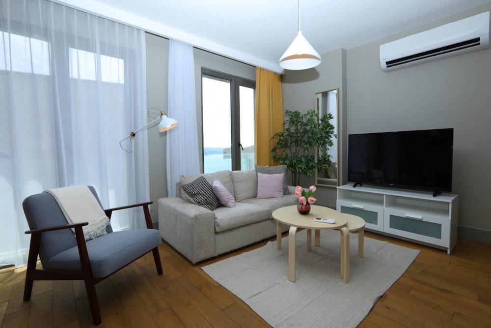Excellent Flat W 360 Bosphorus View in Cihangir 1