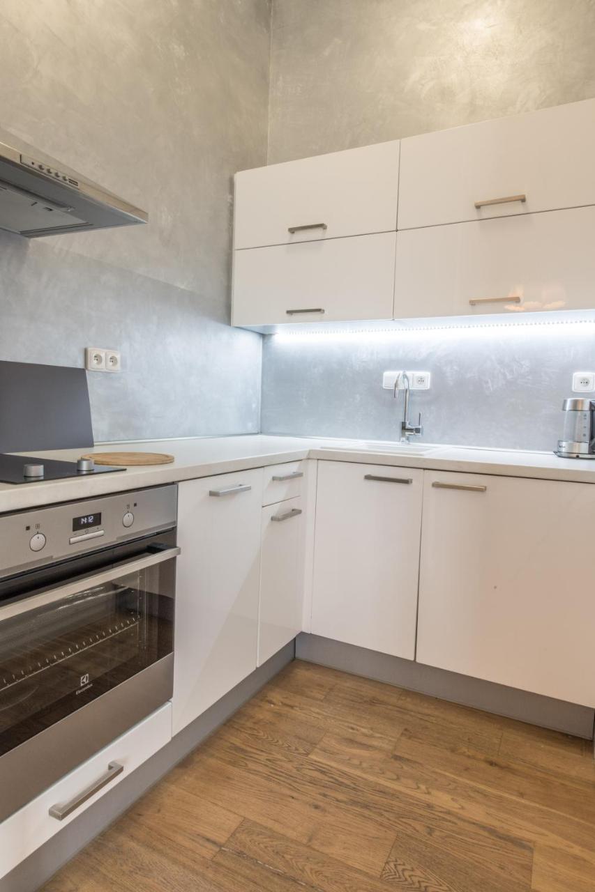 Modern Downtown Apt - Renovated, on Ideal Location 2