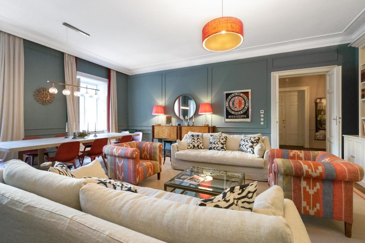 Noble Luxurious Palais