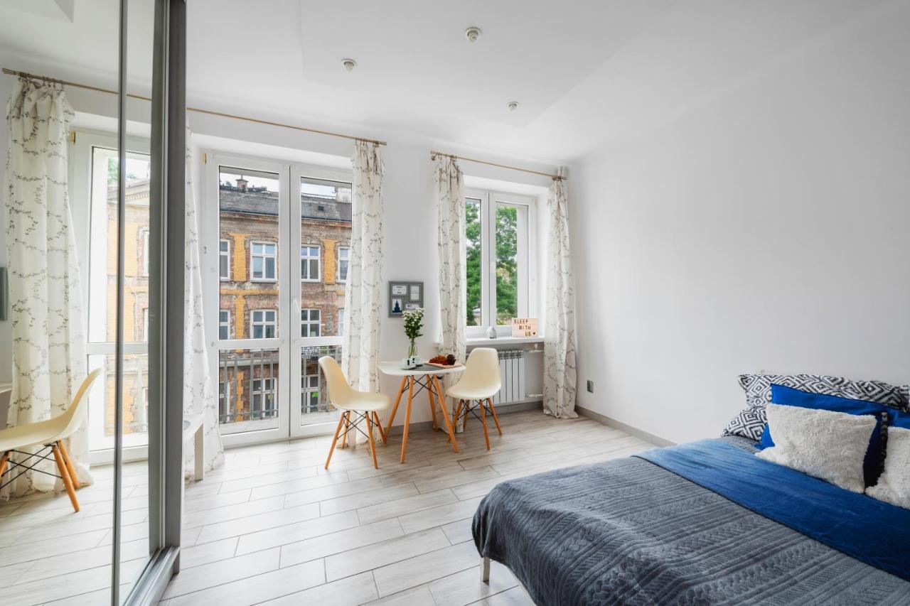 Emilii Plater 12 Prywatne Mieszkanie Z Balkonem 400 M Od Dworca Centralnego Samodzielne Zameldowanie! 1