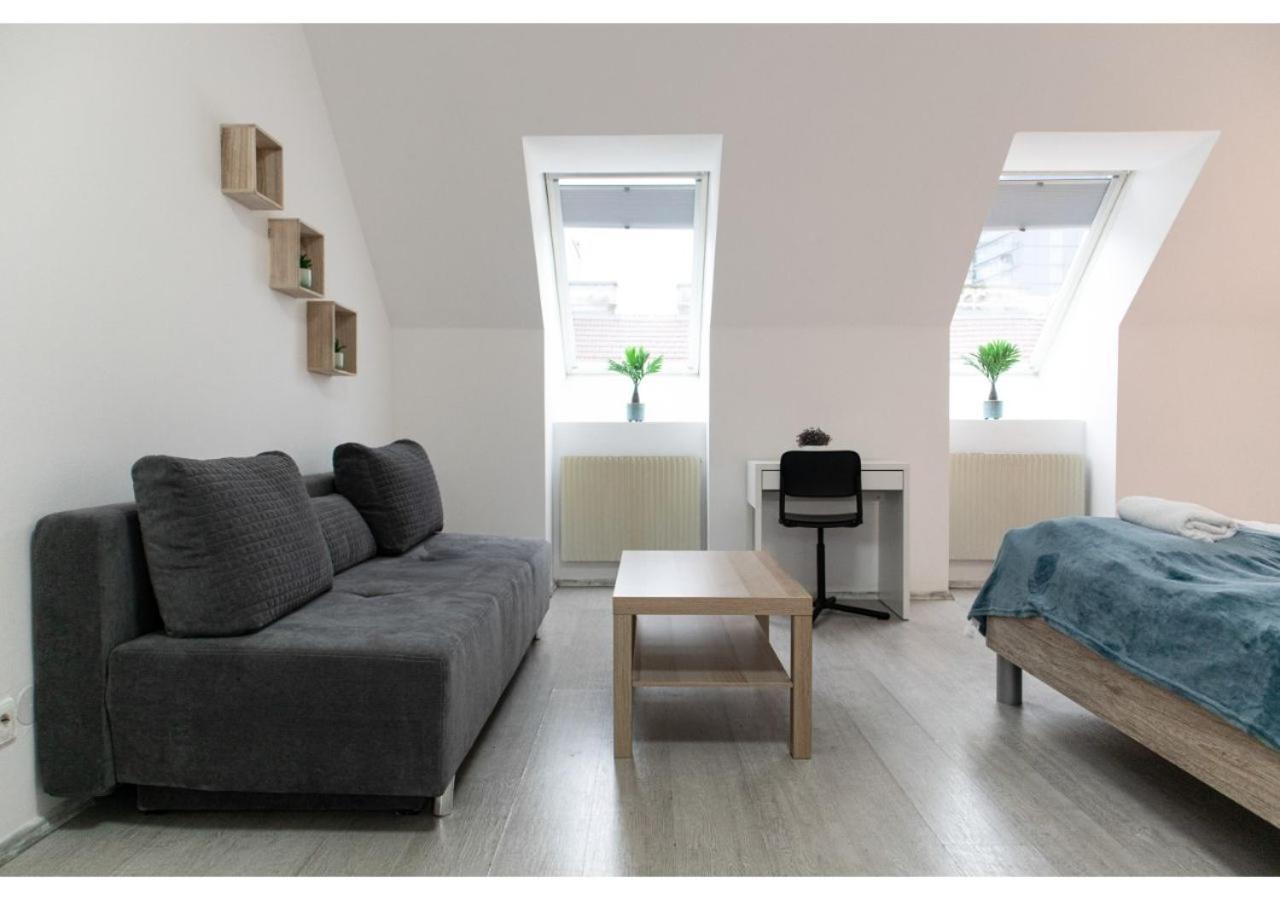 Homely 3br Apt.- Perfect for Families And Groups 2