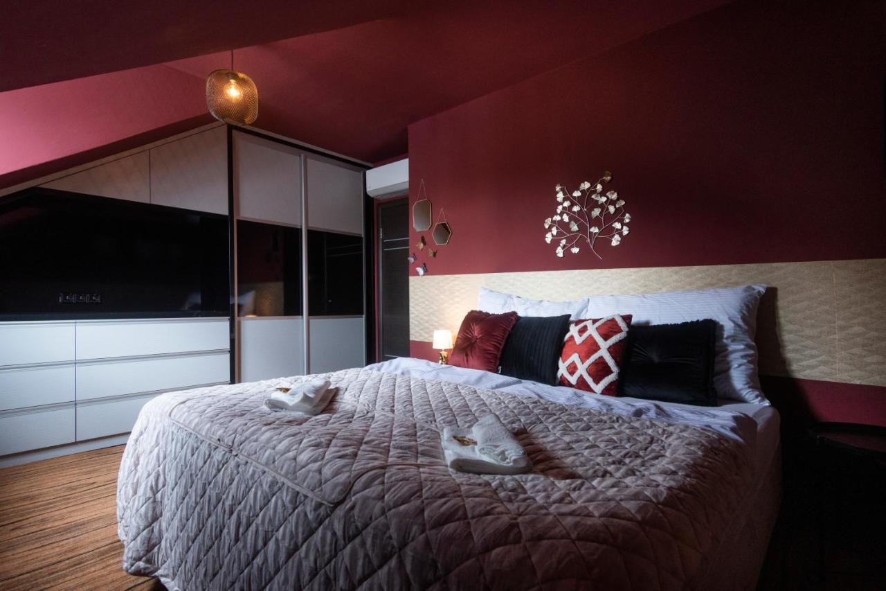 Golden Tree Loft in the Heart of Prague 2