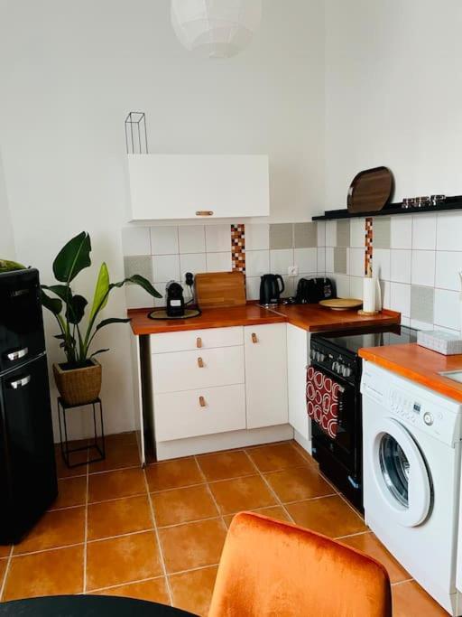 Charm Boutique Apartment 2