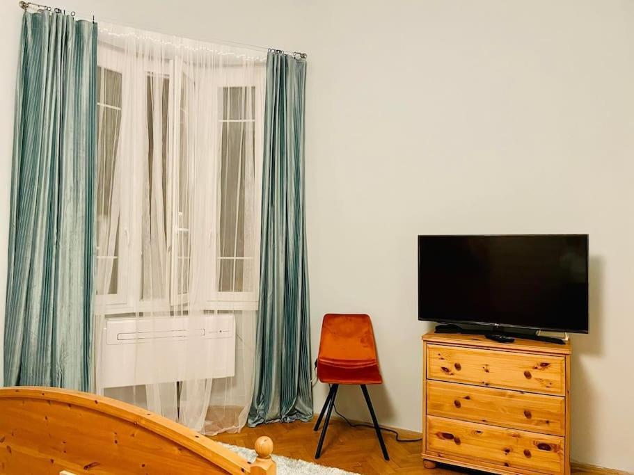 Charm Boutique Apartment 1