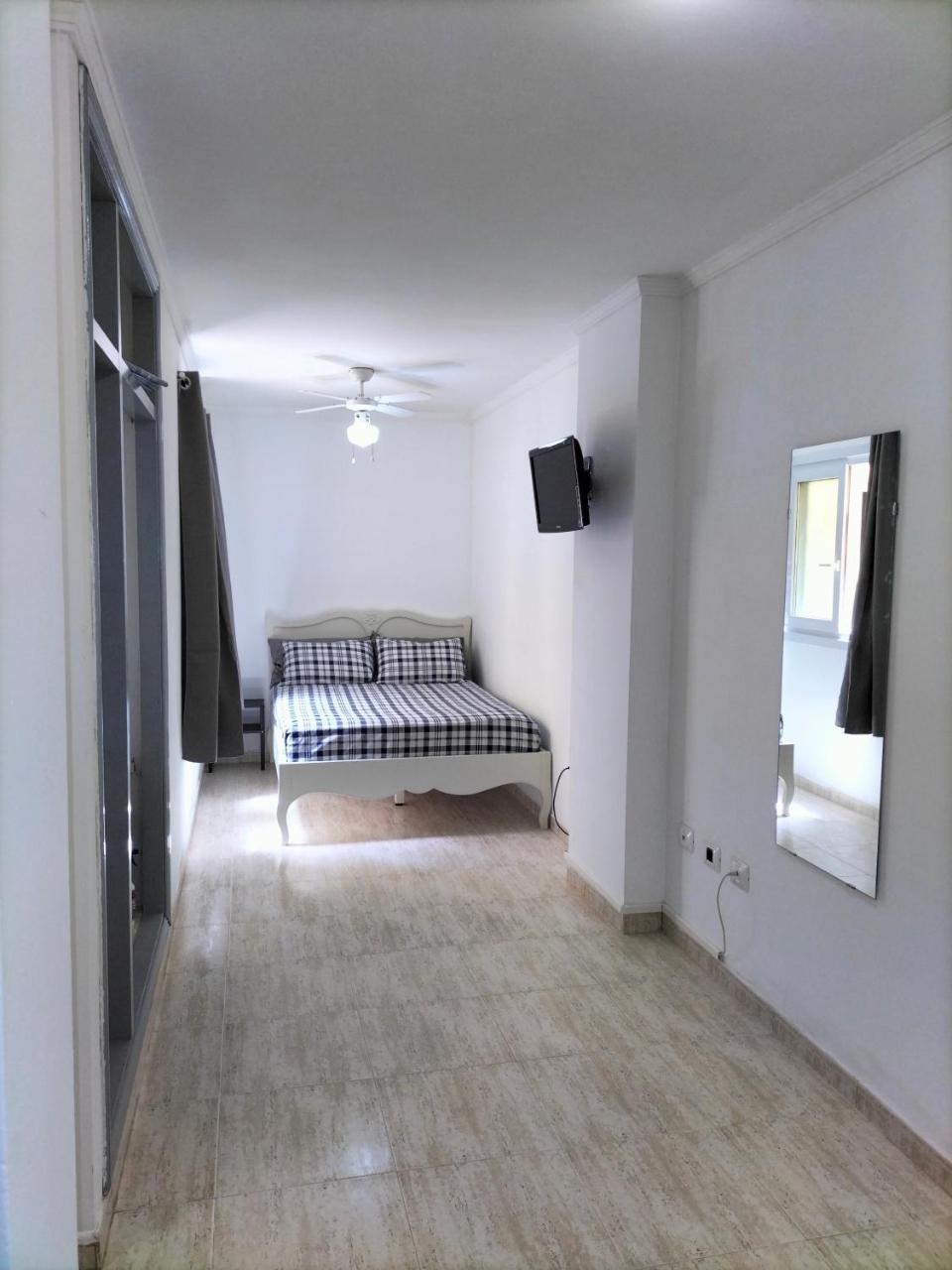 Ceyla Playa las Vistas Los Cristianos 2