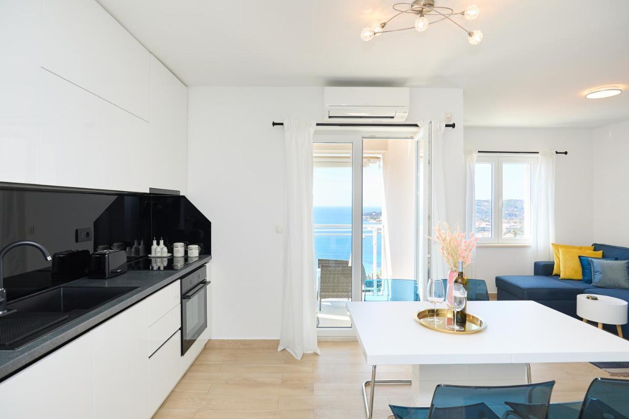 Iris Sea View Apartment - Free Beach Parking