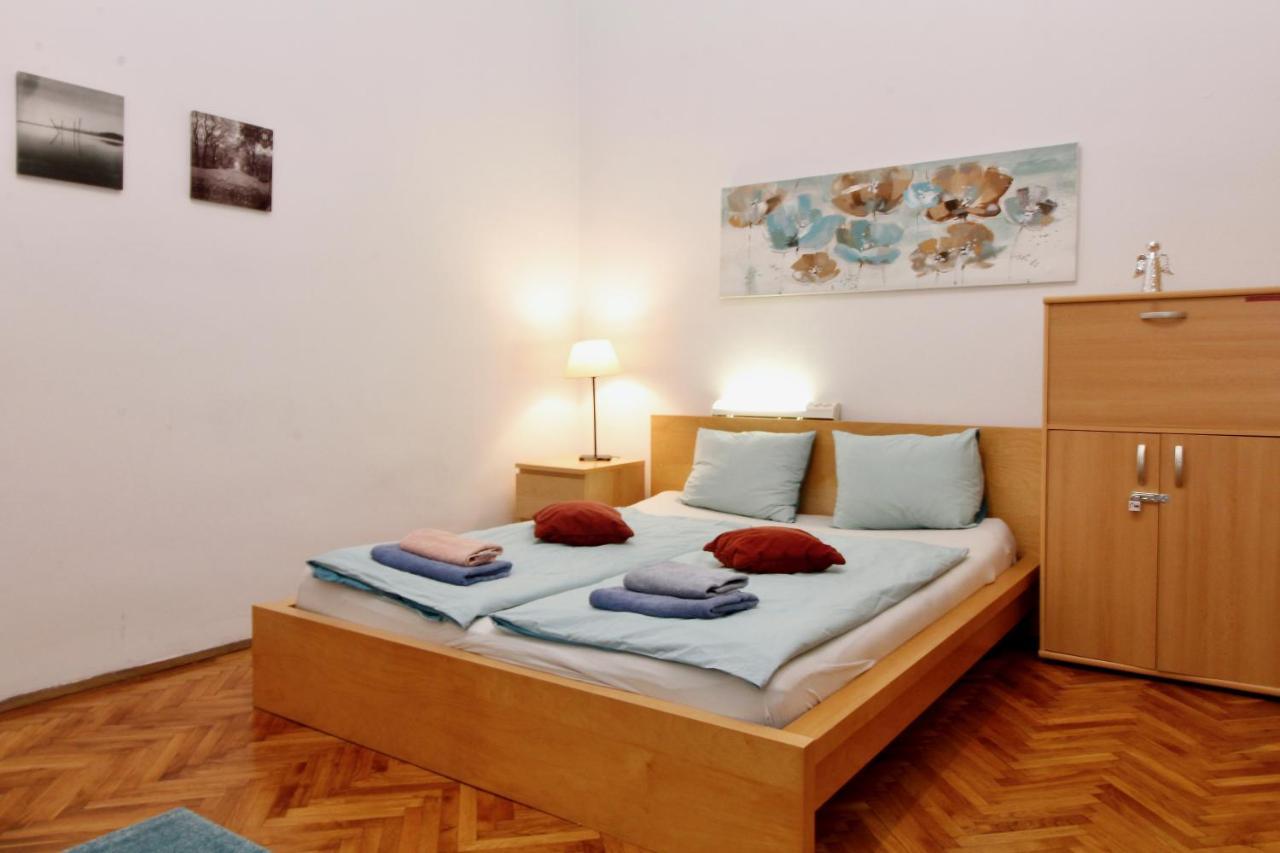 Central/Connected Danube Apt. 1