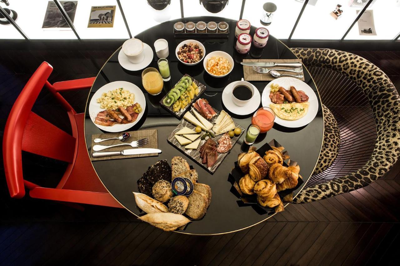 Hotel du Rond Point Des Champs Elysees 2