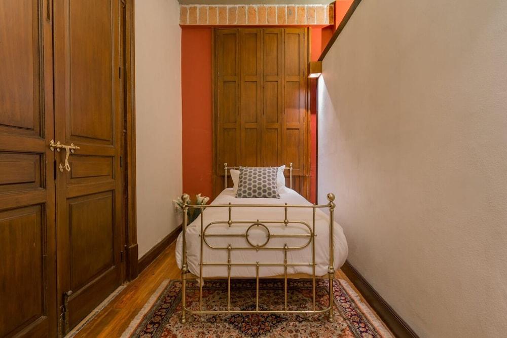 Casa Sauto Cozy Luxury Suite in Historic Building 1