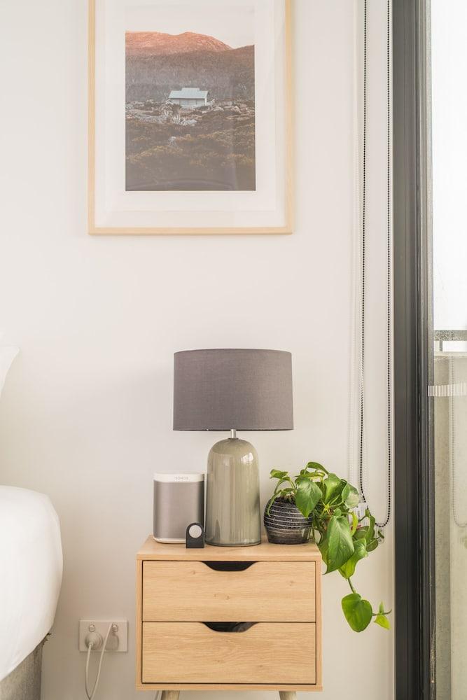 Inner City Penthouse with Private Rooftop 2