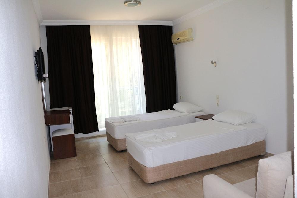 Korfez Otel Restaurant 1