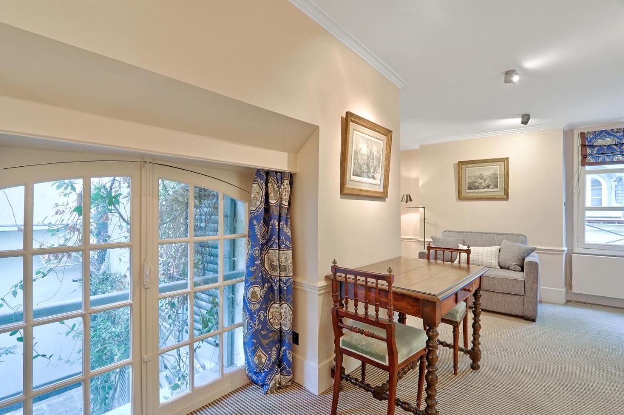 Pick a Flat's Apartments in Saint Germain - Paul-Louis Courier 2