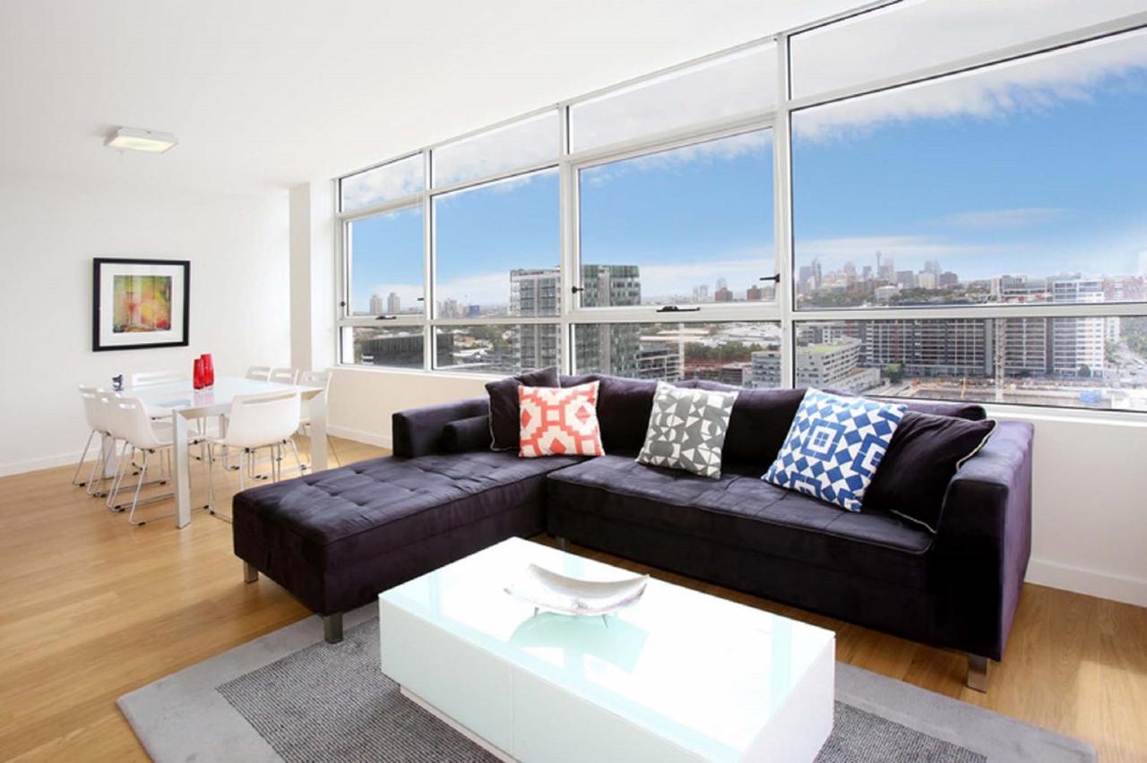 Moore To See - Modern And Spacious 3br Zetland Apartment with Views Over Moore Park 2