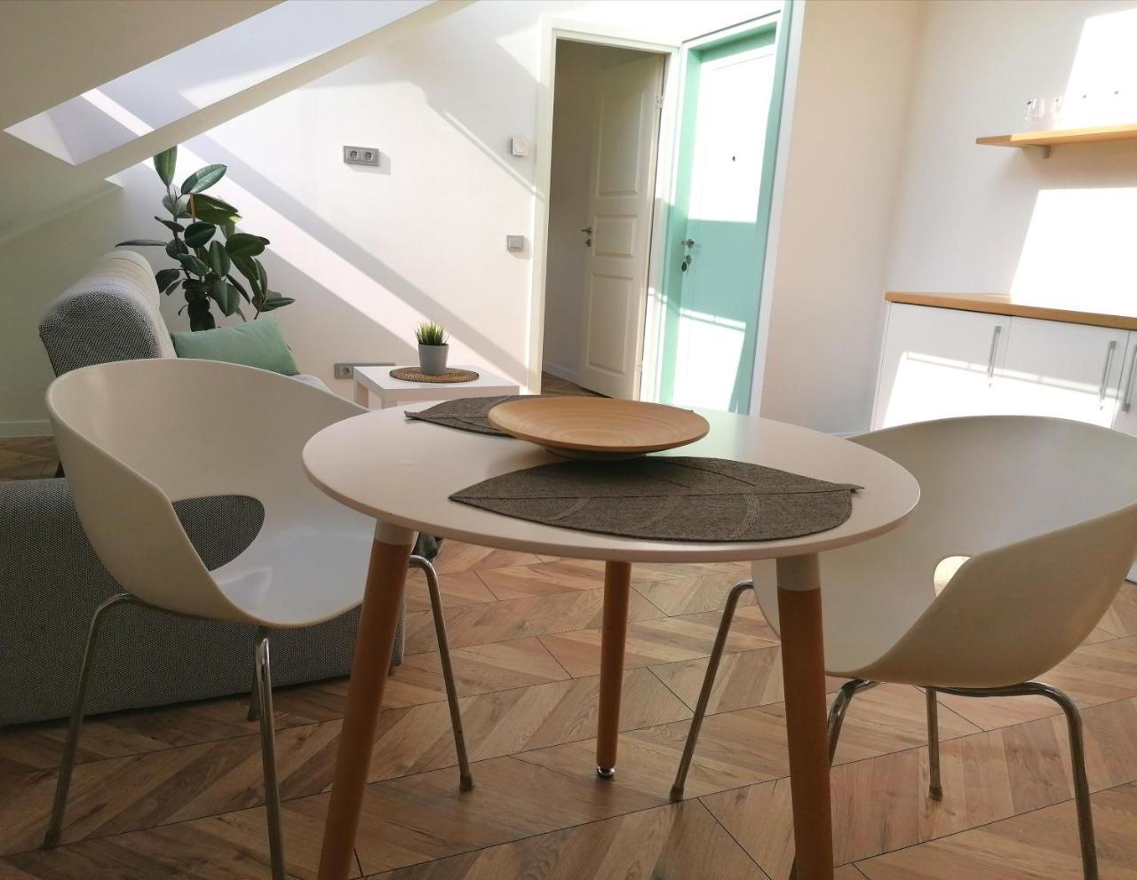 House 22a Apartments 2