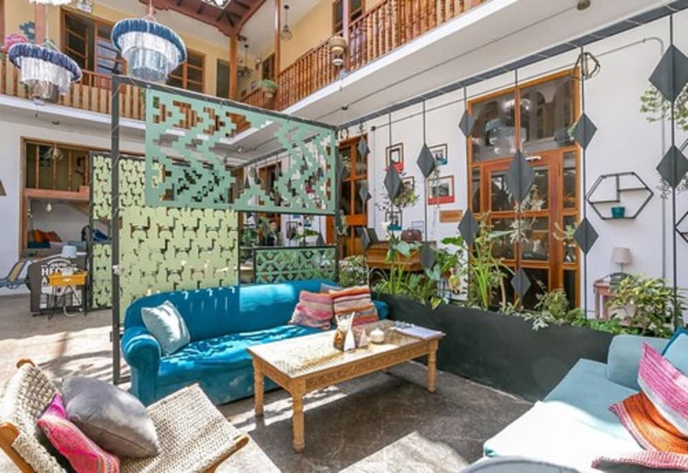 Selina Plaza de Armas Cusco 1