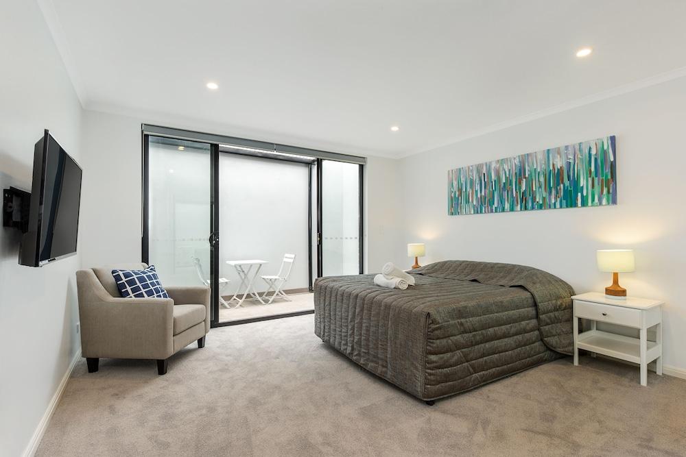 Balmain Modern Apartments 1