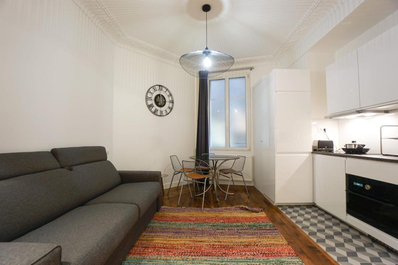 Large Flat at 2 Steps From the Eiffel Tower 1