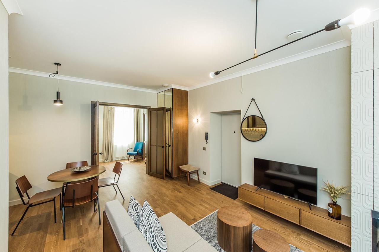 Kaunas Town Hall Apartment 5 by Urban Rent 1