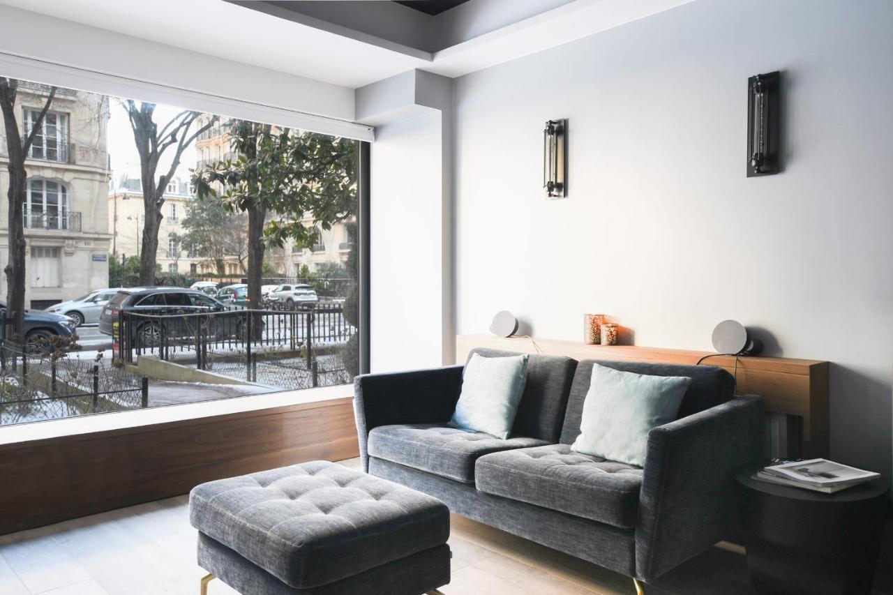 Modern Family Apartment Next To the Eiffel Tower 2