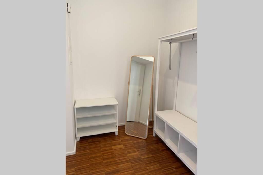 Cozy And Central City Apartment at the Belvedere