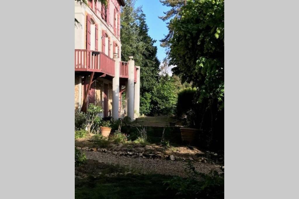 T3 En Rez-De-Jardin de la Villa Ste Marie 1