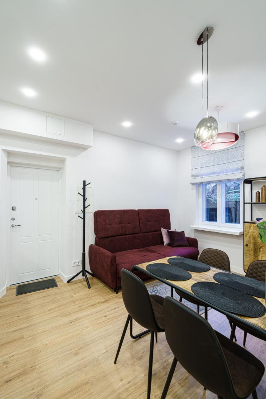 Modern Rustic in Center-Prime Rentals (Adults Only) 1