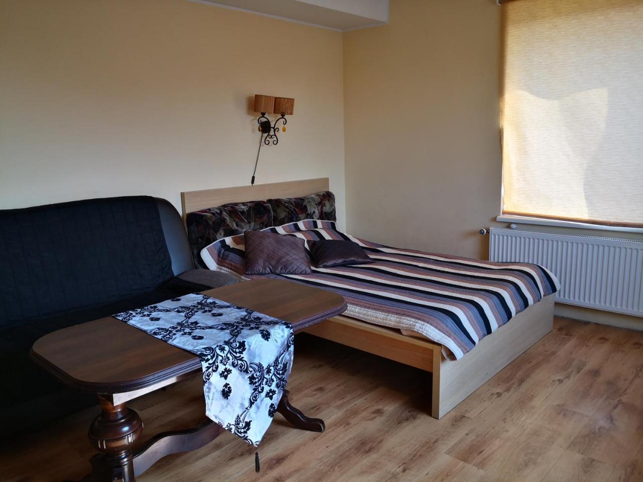 Kambario Nuoma Su Bendru Vonios Kambariu 1