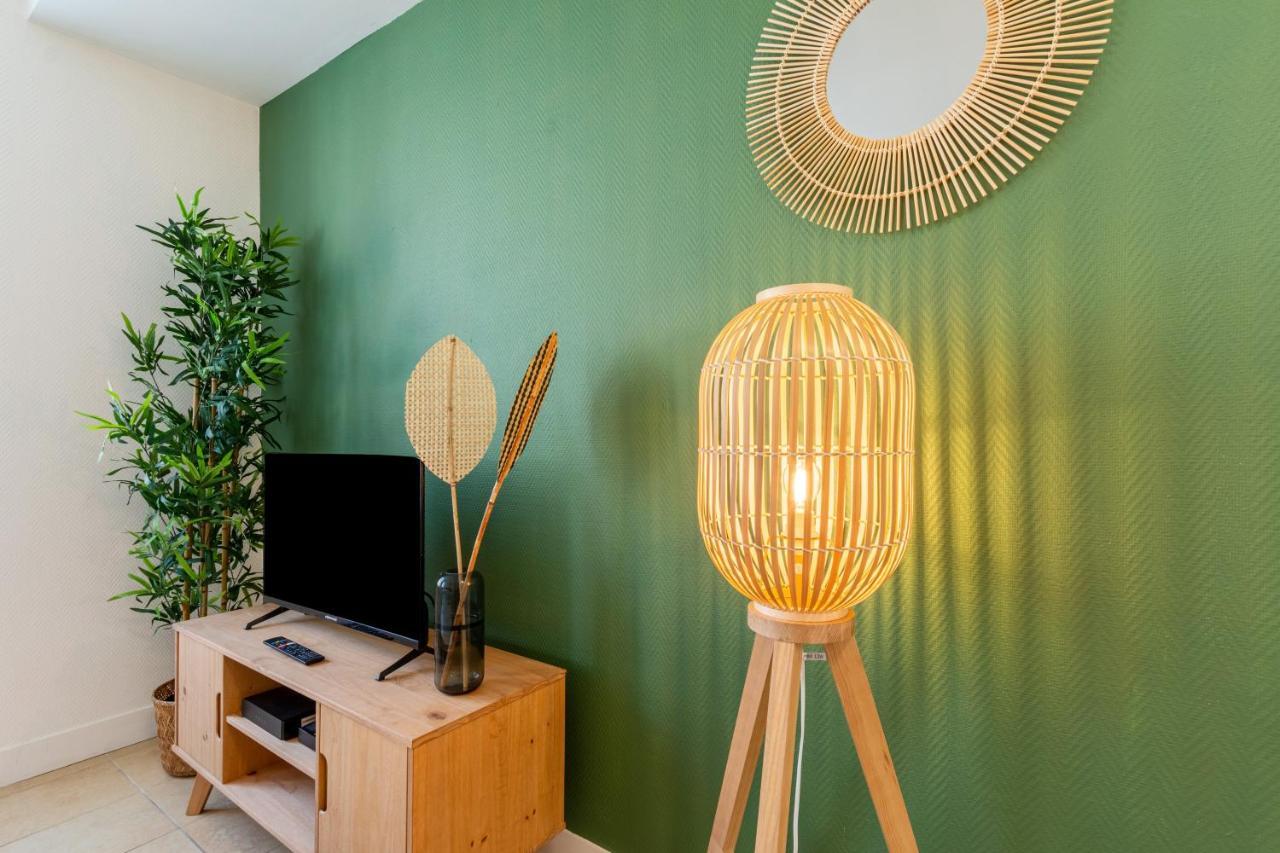 Appart'hotel Nuiteejour Versailles Saint Cyr L'ecole 2