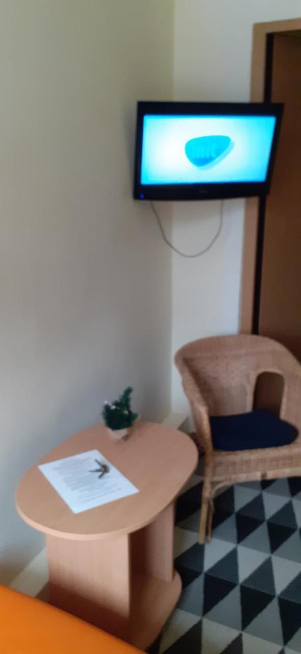 Small Room with a Private External Bathroom 1