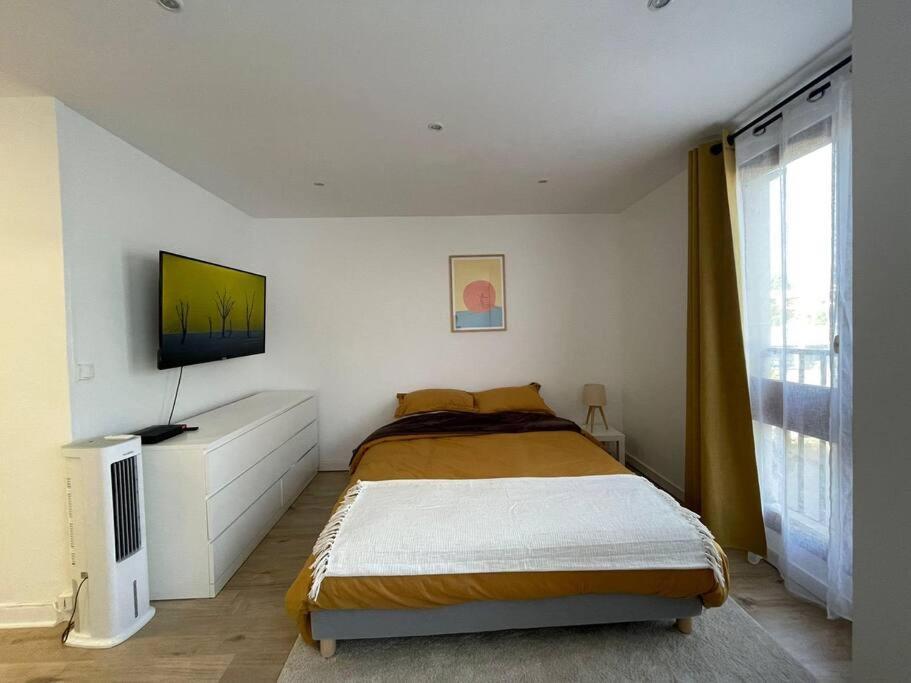 Grand Studio Proche Versailles Chateau 1