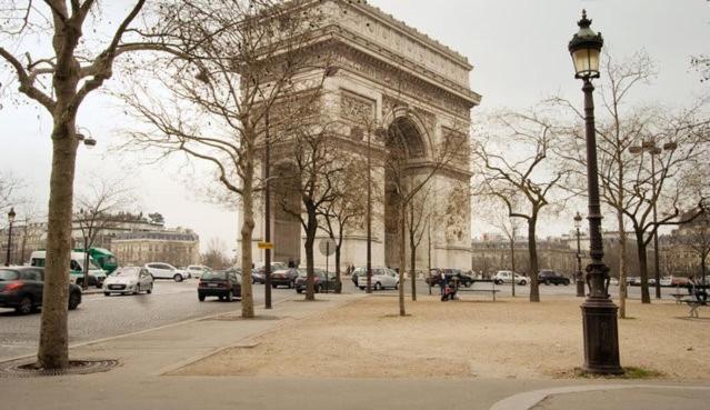 Place de L'etoile, Wagram with AC 1