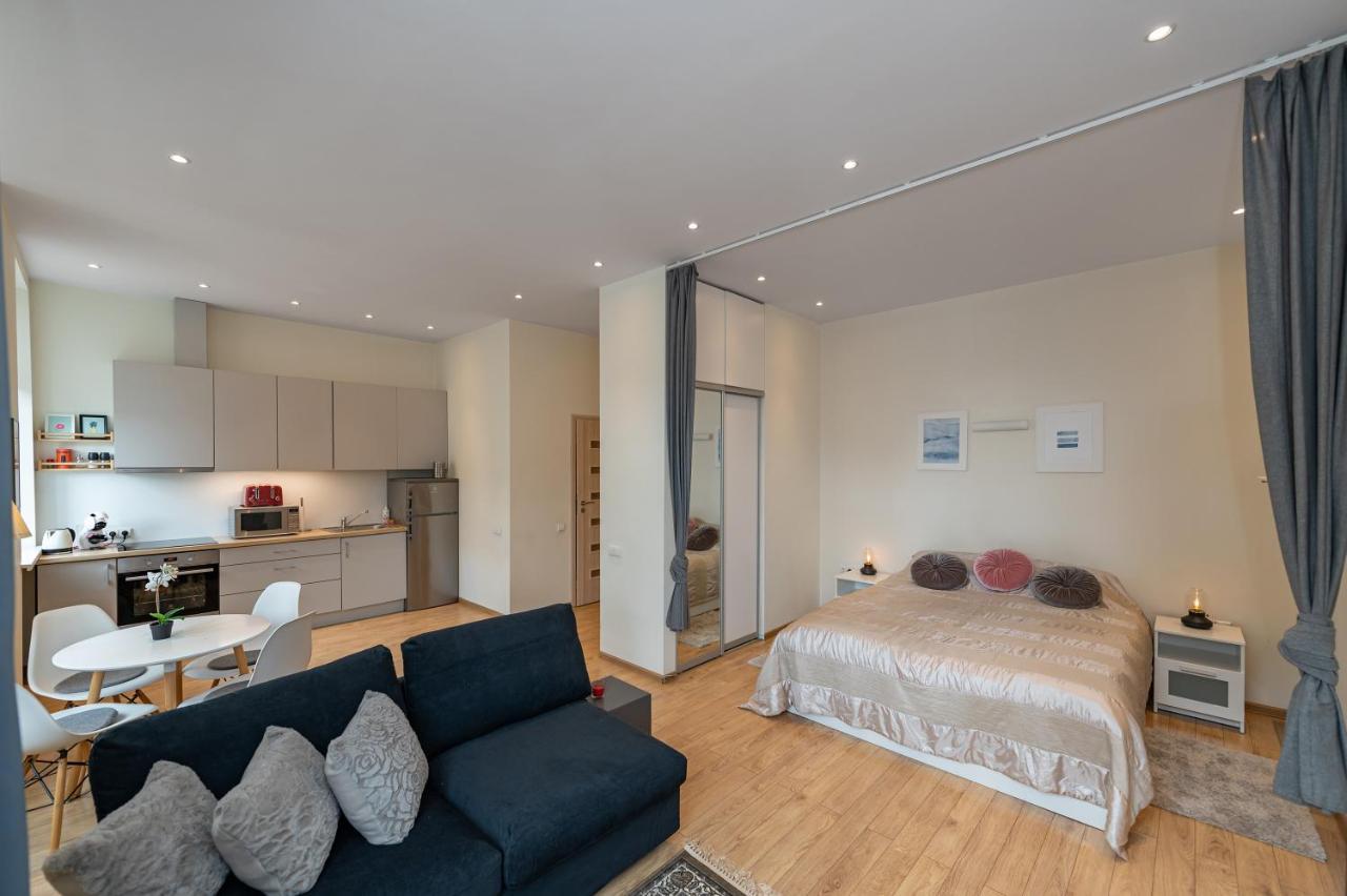 Freedom Avenue Apartment by Polo Apartments 1