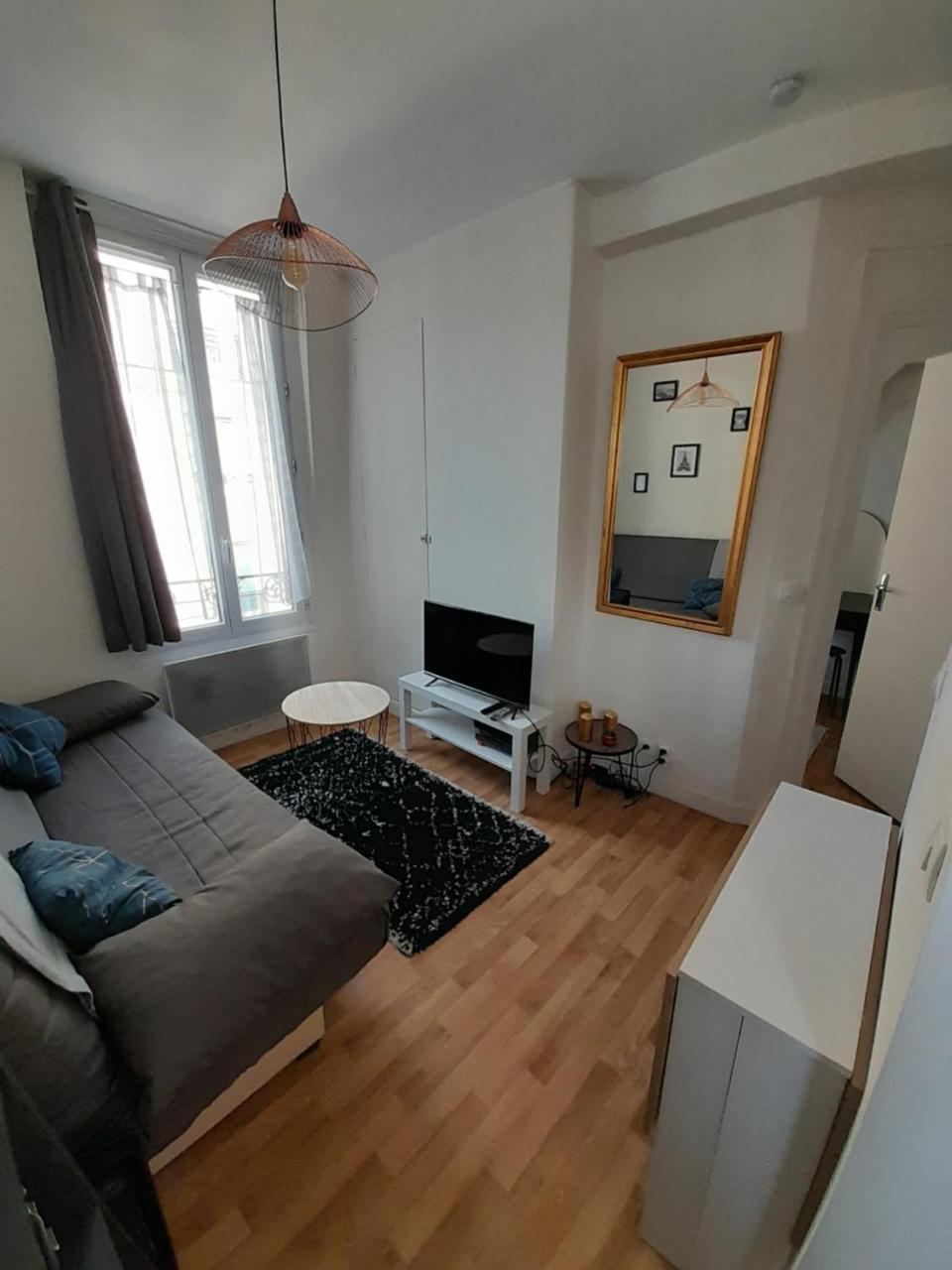 Cosy 2 Pieces Typiquement Parisien a Notre-Dame 2