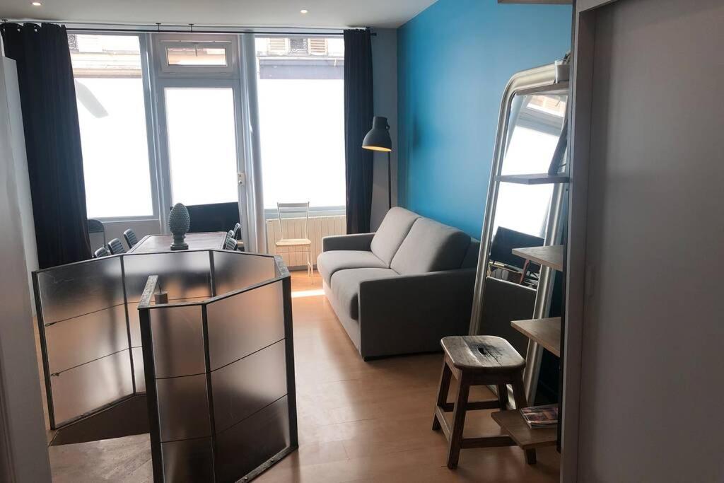 Loft 2 Br Loft Effeil Tower AC by Lcc Agency 1