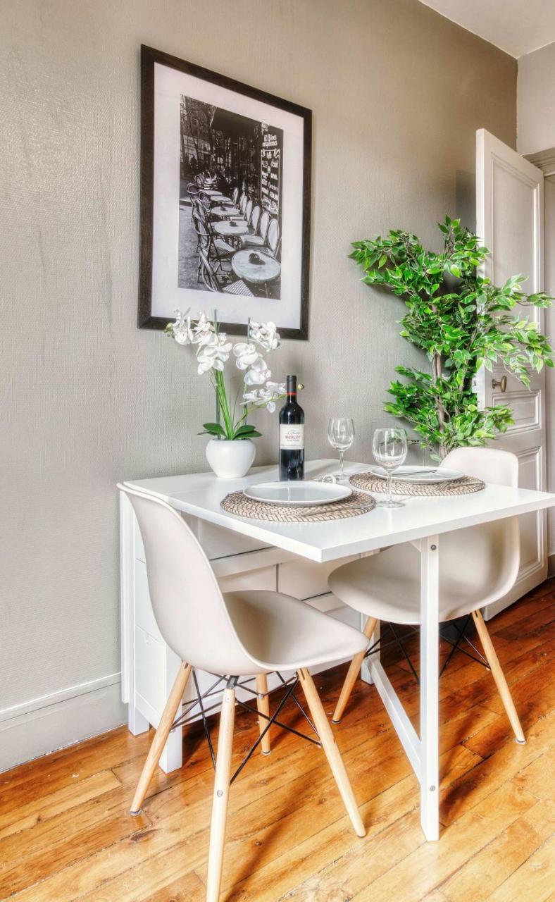 1630 - Champs Elysees - Best Value (Adults Only) 2