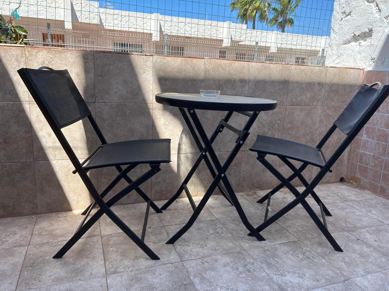 Practical And Cozy Apartment in Southern Arona