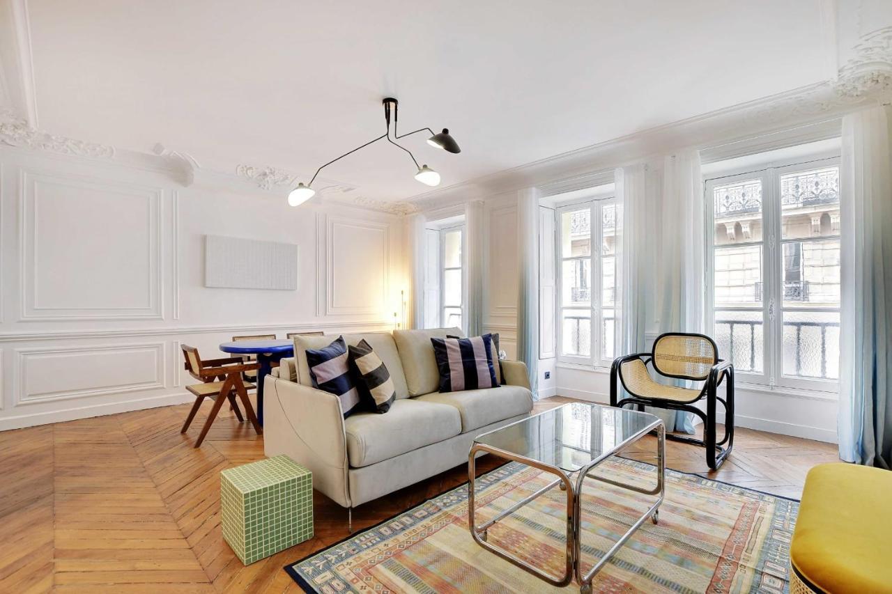 Luxurious Haussmannian Apartment 3br8p Saint Germain 2