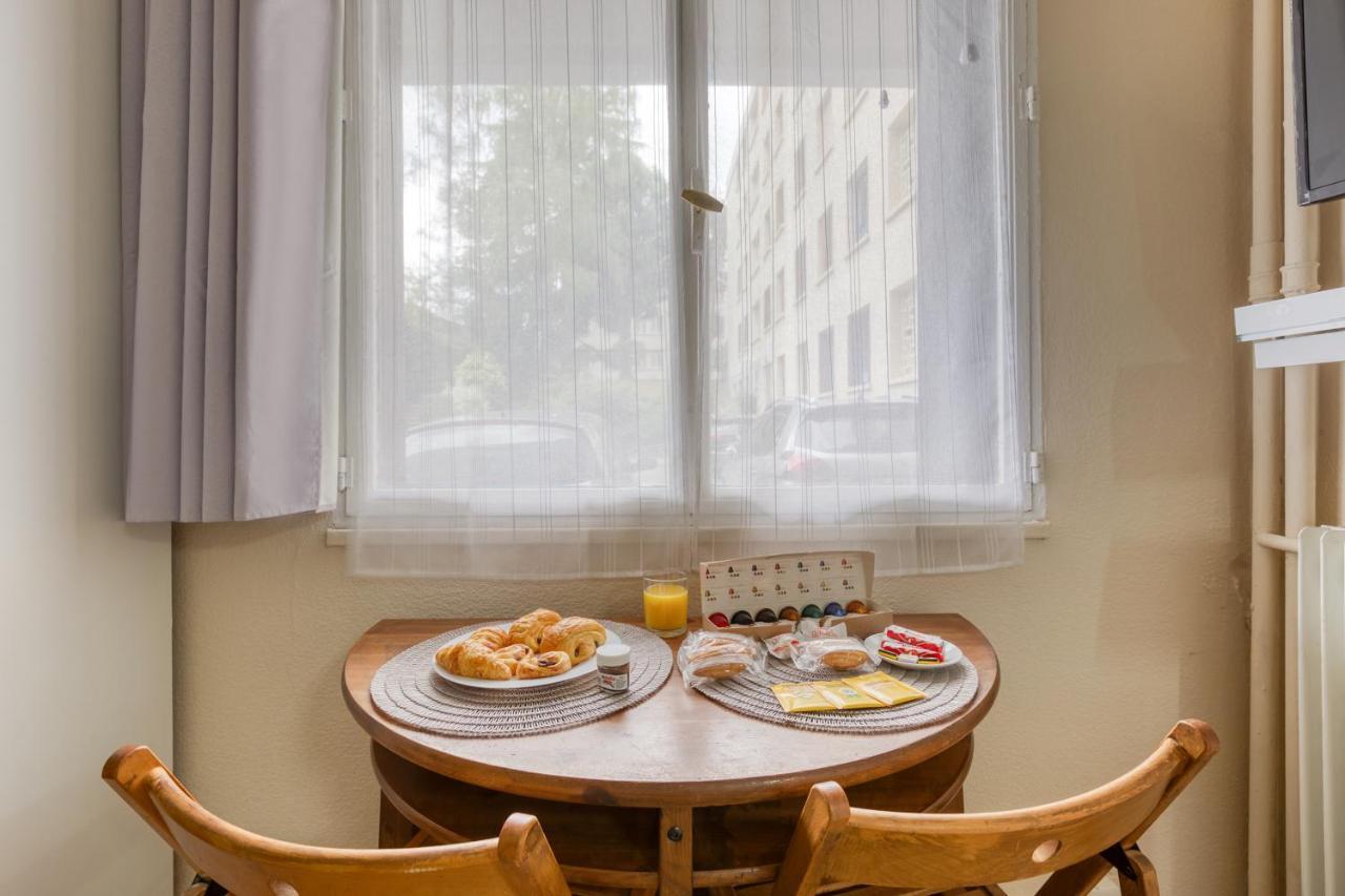 Studette la Foret Enchantee - Rer C (Adults Only) 2