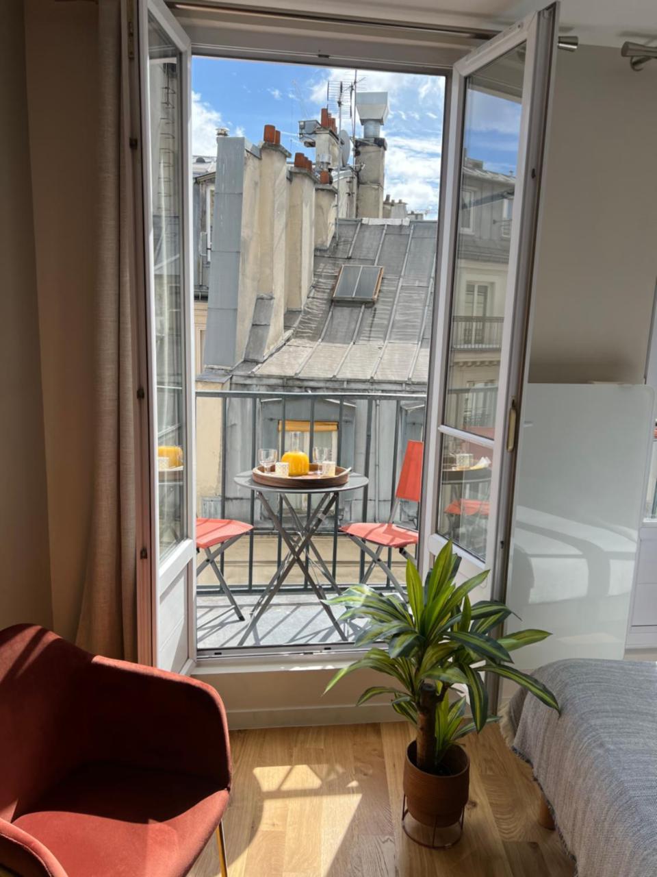 Studio Apartments Rue de la Harpe 2