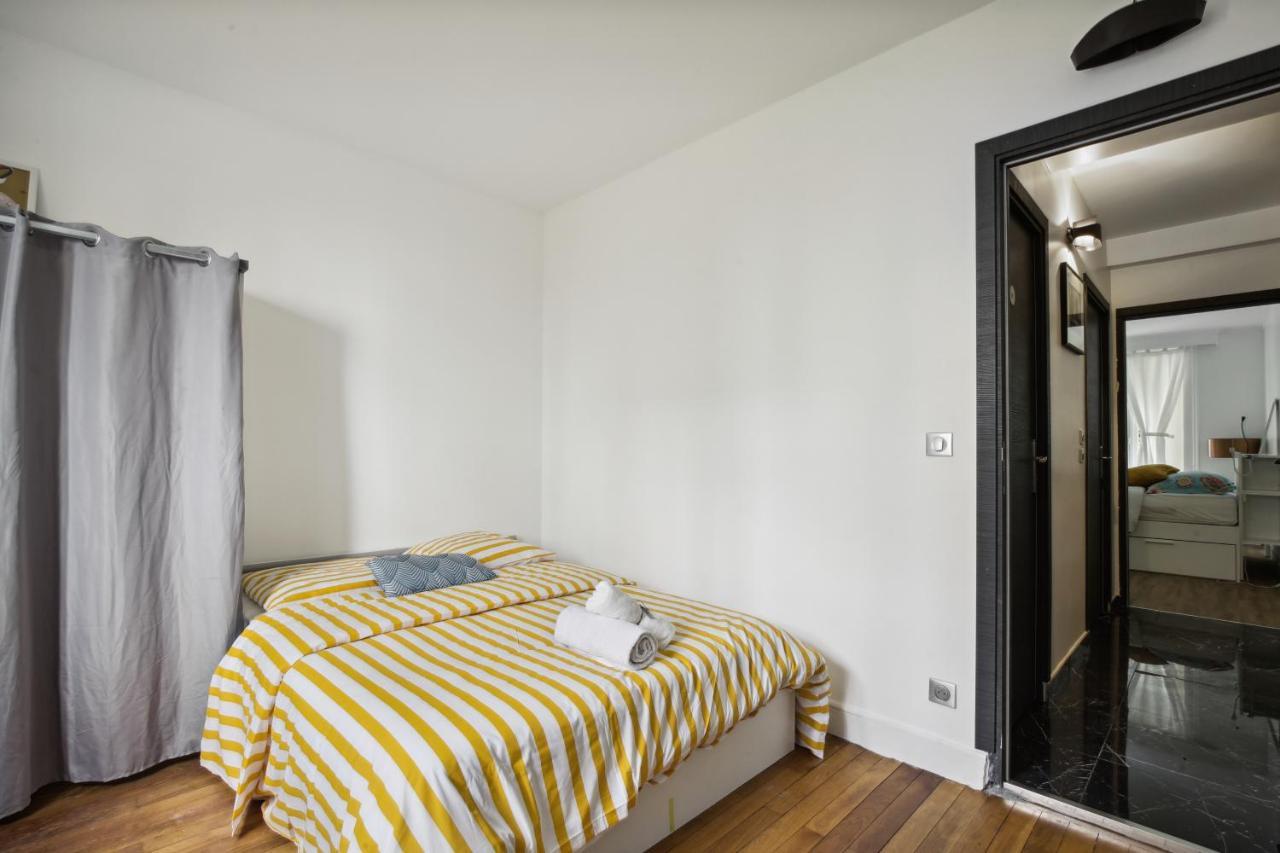 Chic And Spacious Apartement with Piano And Terrace 1