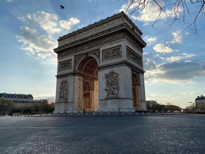 Luxury Champs-Elysees 1