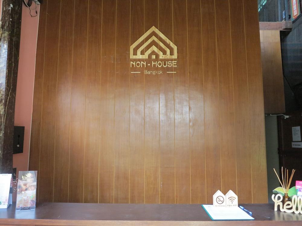 Non House Hostel (Adults only) 1