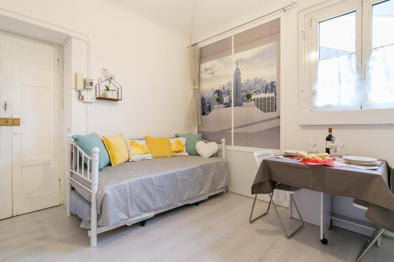 Commenda White Studio (Adults Only) 1